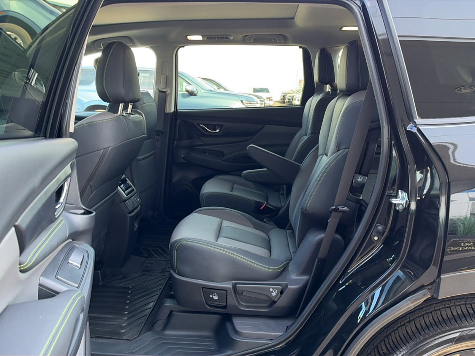 Used 2025 Subaru Ascent Onyx Edition w/ Onyx Package AWD/4WD image 19