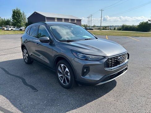 Used 2024 Ford Escape Platinum w/ Class II Trailer Tow Package AWD/4WD image 7