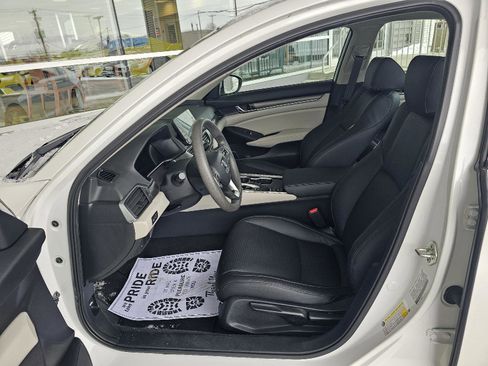 Used 2018 Honda Accord LX image 19