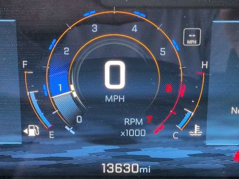 Used 2026 Chevrolet Equinox LT FWD image 34