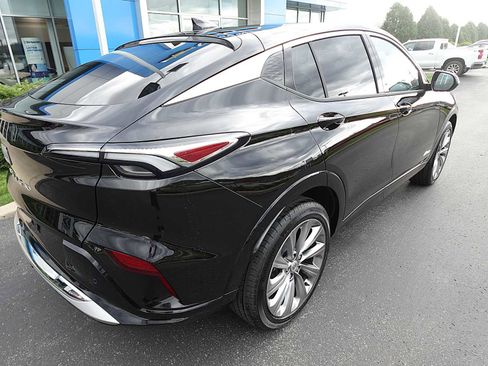 New 2026 Buick Envista Avenir FWD image 3