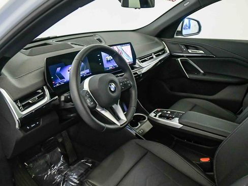 Used 2026 BMW X2 xDrive28i AWD/4WD image 17