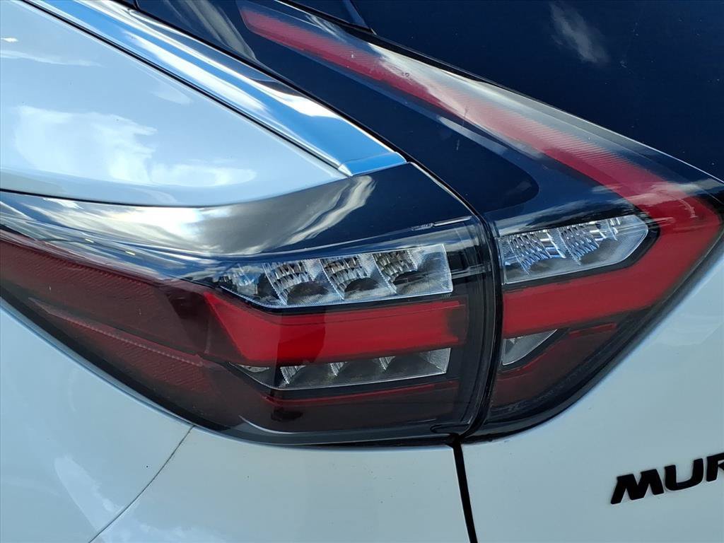 Used 2023 Nissan Murano SV w/ SV Midnight Edition Package FWD image 12