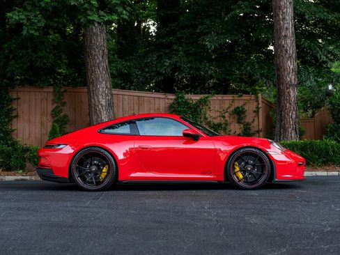 Used 2024 Porsche 911 GT3 RWD image 5