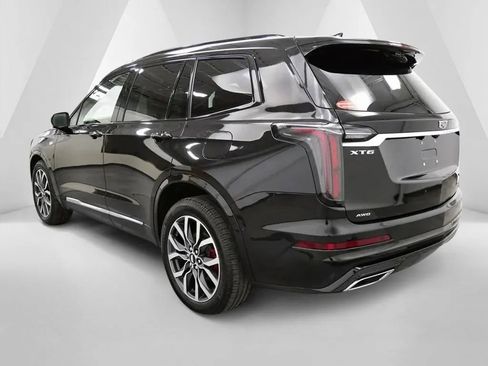 Used 2023 Cadillac XT6 Sport w/ Platinum Package image 5