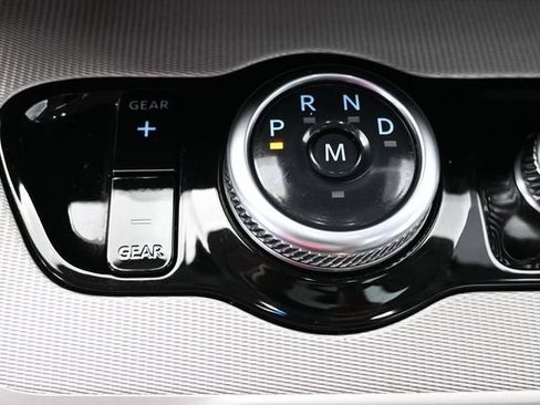 Used 2025 Ford Expedition Active AWD/4WD image 26