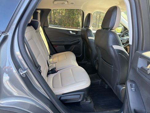 Used 2022 Ford Escape SEL image 12