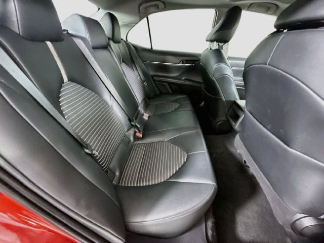 Certified 2020 Toyota Camry SE w/ Blackout Package FWD image 27