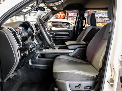 Used 2024 RAM 2500 Big Horn w/ Off Road Package AWD/4WD image 6