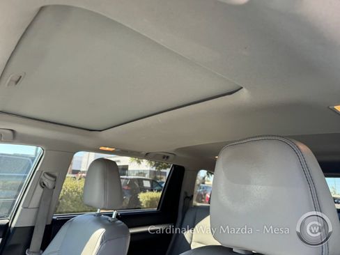 Used 2017 Toyota Highlander XLE FWD image 26