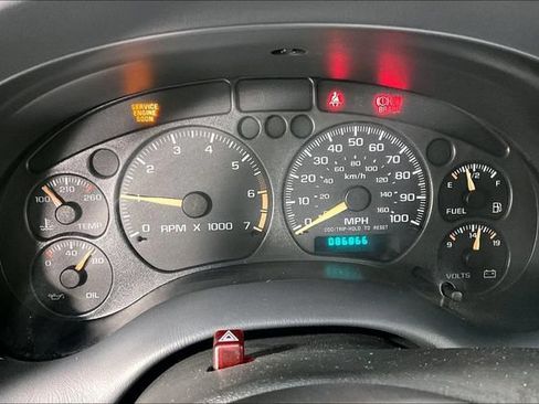 Used 2002 Chevrolet S10 Pickup LS w/ LS Preferred Equipment Group RWD image 9