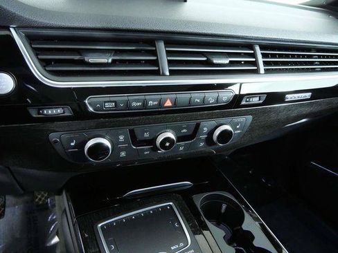 Used 2019 Audi Q7 3.0T Premium Plus AWD/4WD image 21
