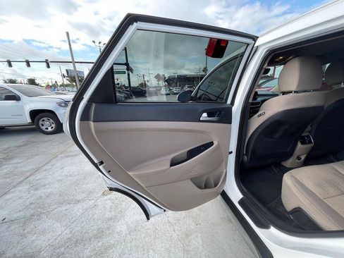 Used 2021 Hyundai Tucson Sport w/ Cargo Package FWD image 10