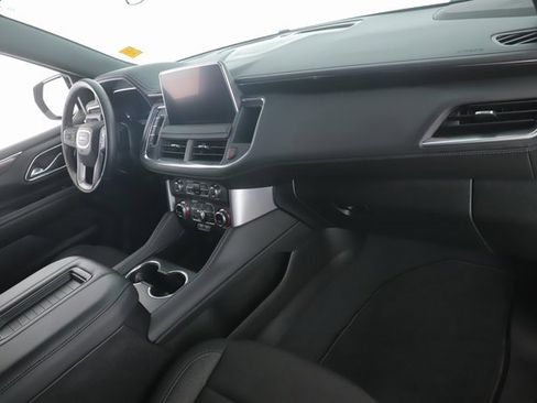 Used 2024 GMC Yukon SLE image 30