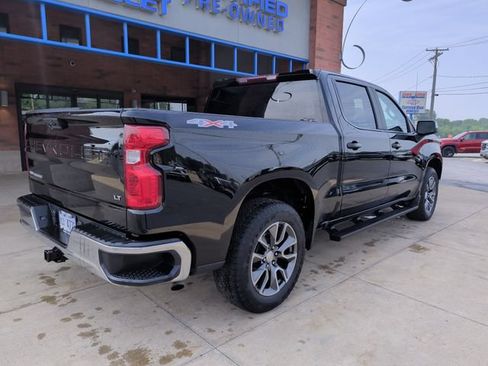 Used 2022 Chevrolet Silverado 1500 LT AWD/4WD image 8