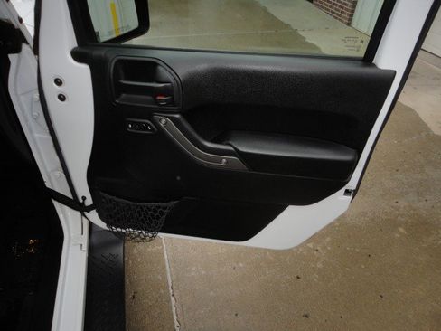 Used 2017 Jeep Wrangler Unlimited Sport w/ Quick Order Package 24S image 16