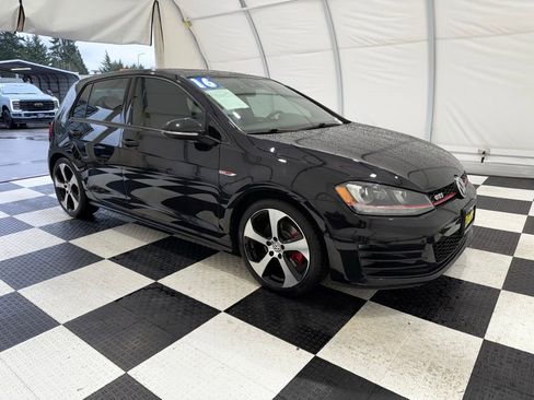 Used 2016 Volkswagen GTI SE w/ Driver Assistance Package image 6