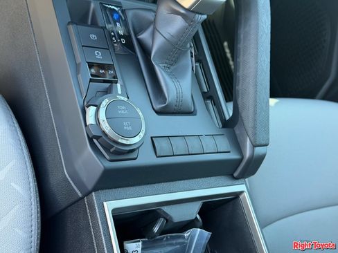 New 2026 Toyota Tacoma SR5 AWD/4WD image 22