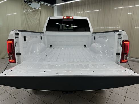Used 2026 RAM 2500 Laramie AWD/4WD image 8