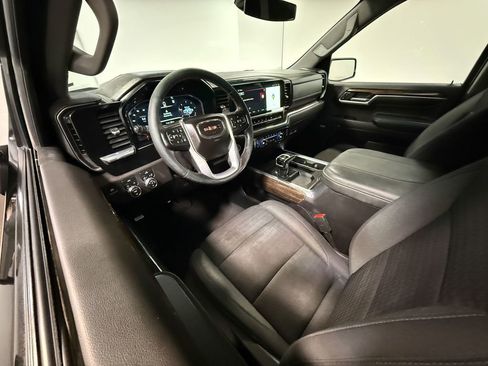 Used 2023 GMC Sierra 1500 Elevation w/ Preferred Package image 2