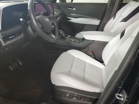 Used 2024 Cadillac XT4 Sport image 11