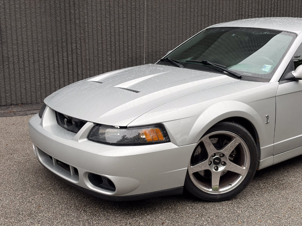 Used 2004 Ford Mustang Cobra RWD image 2