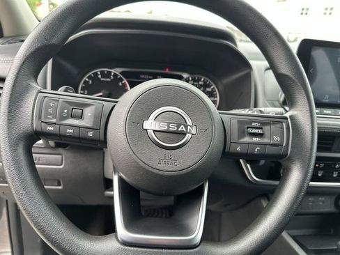 Used 2024 Nissan Rogue S AWD/4WD image 13