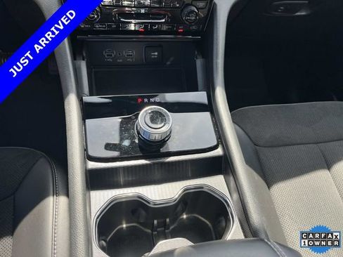 Certified 2025 Jeep Grand Cherokee Altitude AWD/4WD image 36