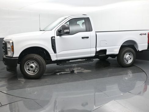 New 2026 Ford F250 XL w/ F-250 >10K GVWR Package AWD/4WD image 18