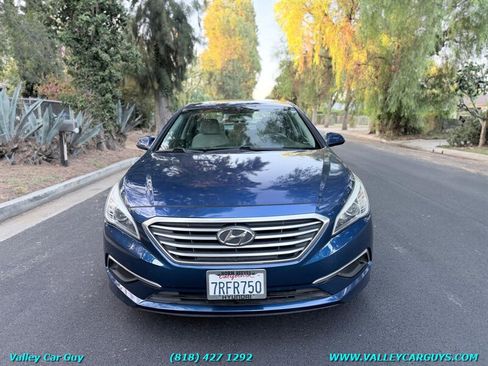 Used 2016 Hyundai Sonata SE w/ Cargo Package FWD image 2