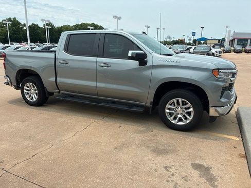 Used 2025 Chevrolet Silverado 1500 LT RWD image 4