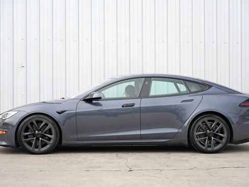 Used 2022 Tesla Model S image 9