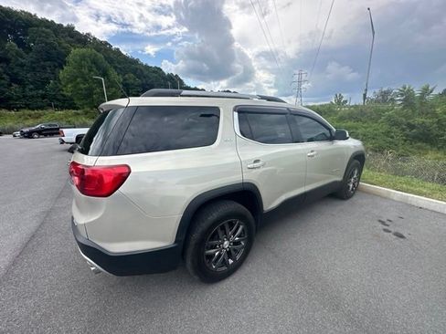Used 2017 GMC Acadia SLT AWD/4WD image 24