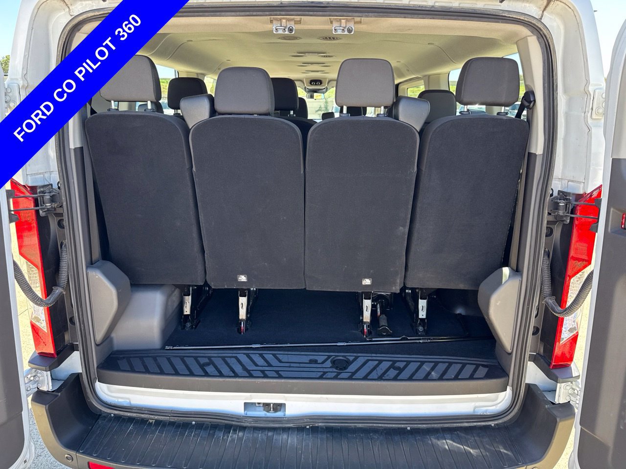 Used 2024 Ford Transit 350 XLT RWD image 8
