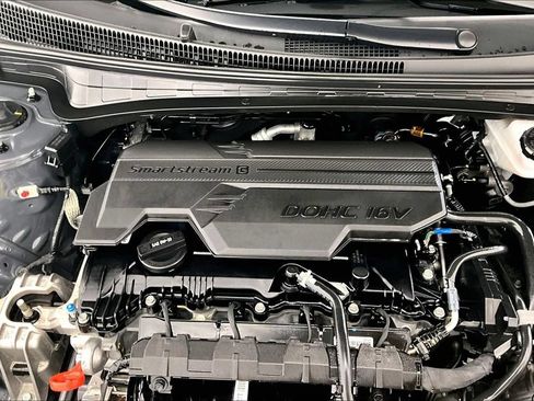 Certified 2024 Hyundai Elantra SE FWD image 33