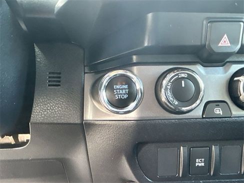Used 2020 Toyota Tacoma 4x4 Double Cab image 16