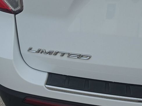 Used 2021 Ford Explorer Limited w/ Equipment Group 301A AWD/4WD image 7