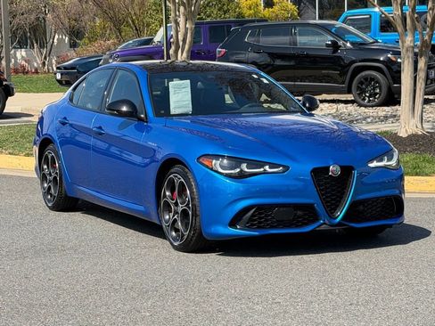 Used 2024 Alfa Romeo Giulia Veloce image 1