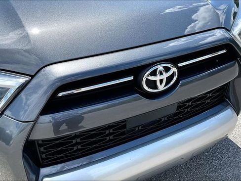 Used 2021 Toyota 4Runner TRD Off-Road Premium w/ Moonroof Package AWD/4WD image 27