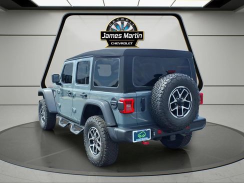 Used 2024 Jeep Wrangler Unlimited Rubicon w/ Technology Group AWD/4WD image 6