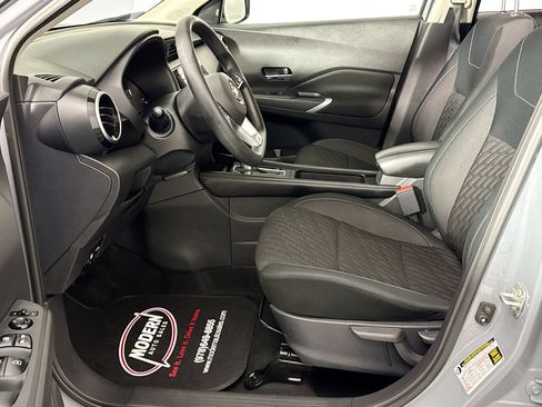 Used 2021 Nissan Kicks SV image 16