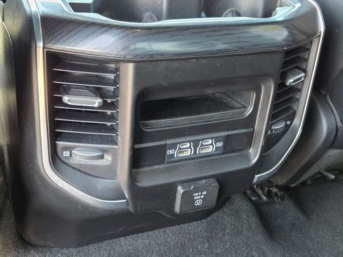 Used 2023 RAM 1500 Laramie AWD/4WD image 15