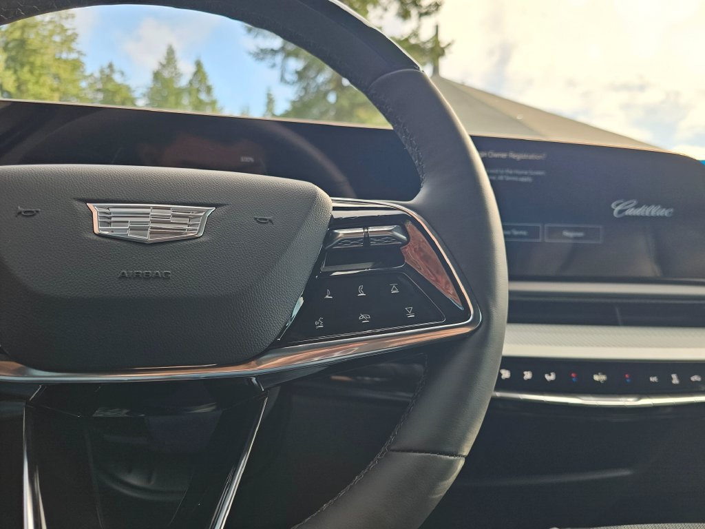 New 2027 Cadillac Optiq Sport AWD/4WD image 34