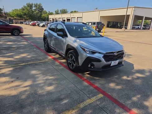 Used 2025 Subaru Crosstrek 2.5i Premium AWD/4WD image 6