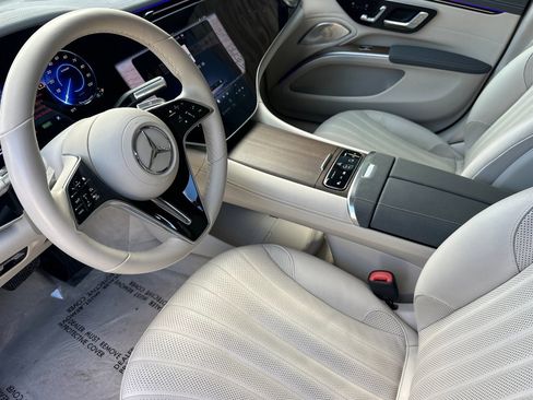 Certified 2023 Mercedes-Benz EQS 580 4MATIC Sedan image 21
