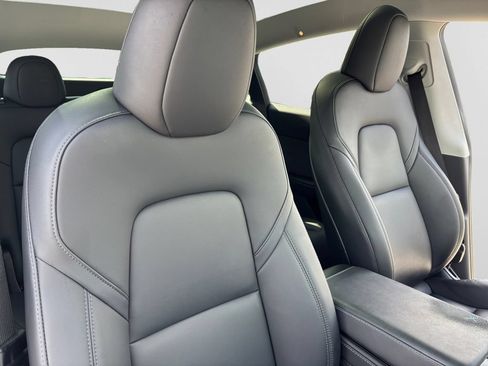 Used 2023 Tesla Model Y AWD image 47