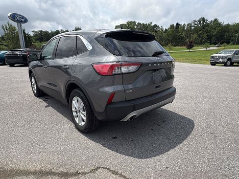 Certified 2022 Ford Escape SE w/ Cold Weather Package AWD/4WD image 6