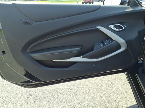 Certified 2019 Chevrolet Camaro LT RWD image 18