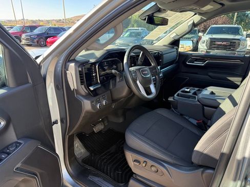 Used 2025 GMC Sierra 1500 Elevation AWD/4WD image 12