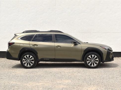 Used 2023 Subaru Outback Limited AWD/4WD image 6